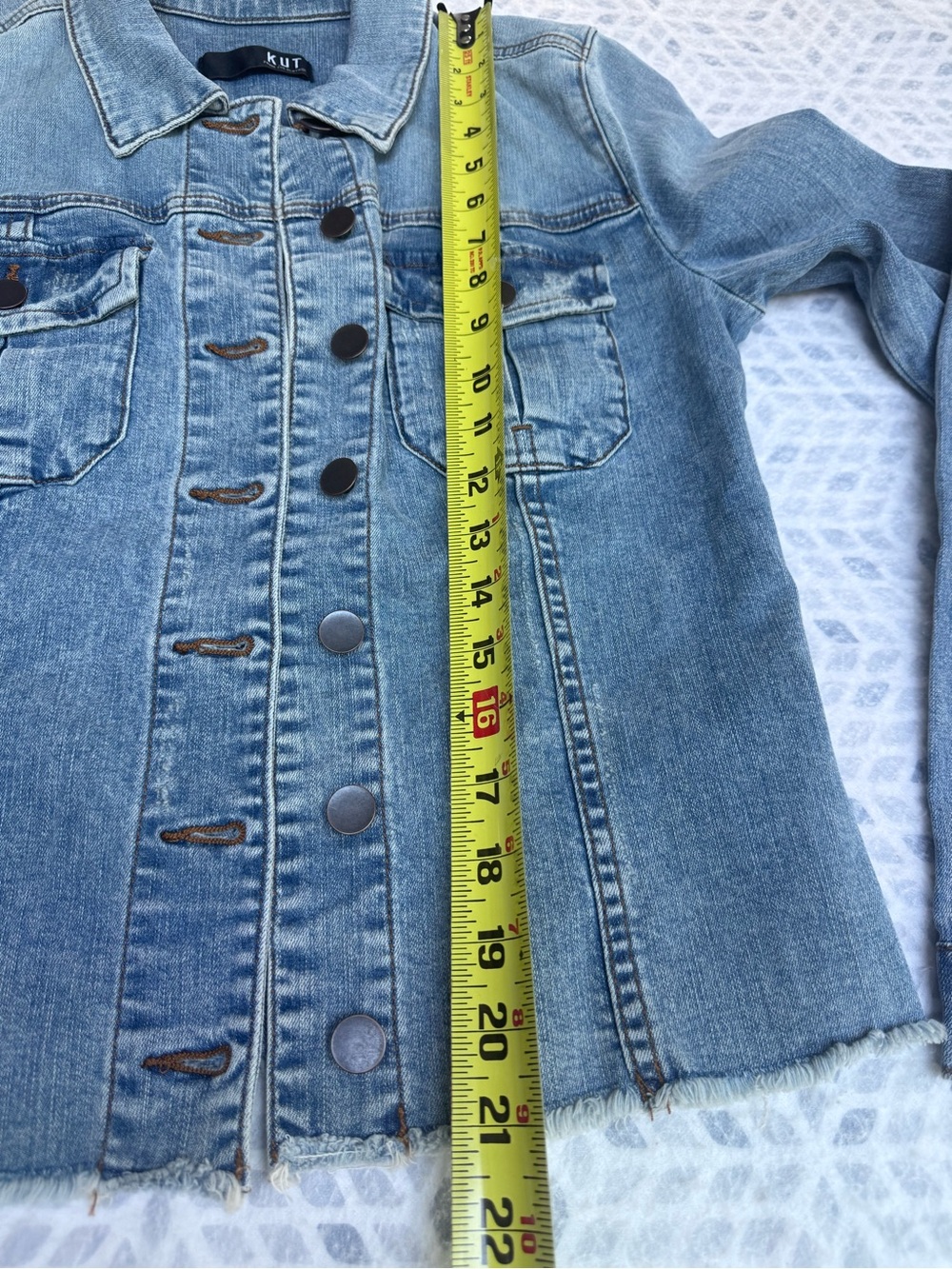 Kut From the Kloth Light Wash Stretch Denim Kara Jacket Raw Hem Capsule Casual - Picture 6 of 12